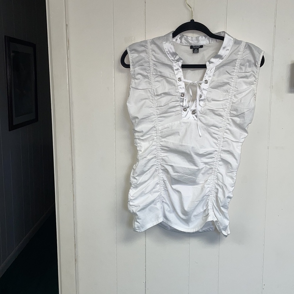 3 Voice Tops - Picture 2 of 7